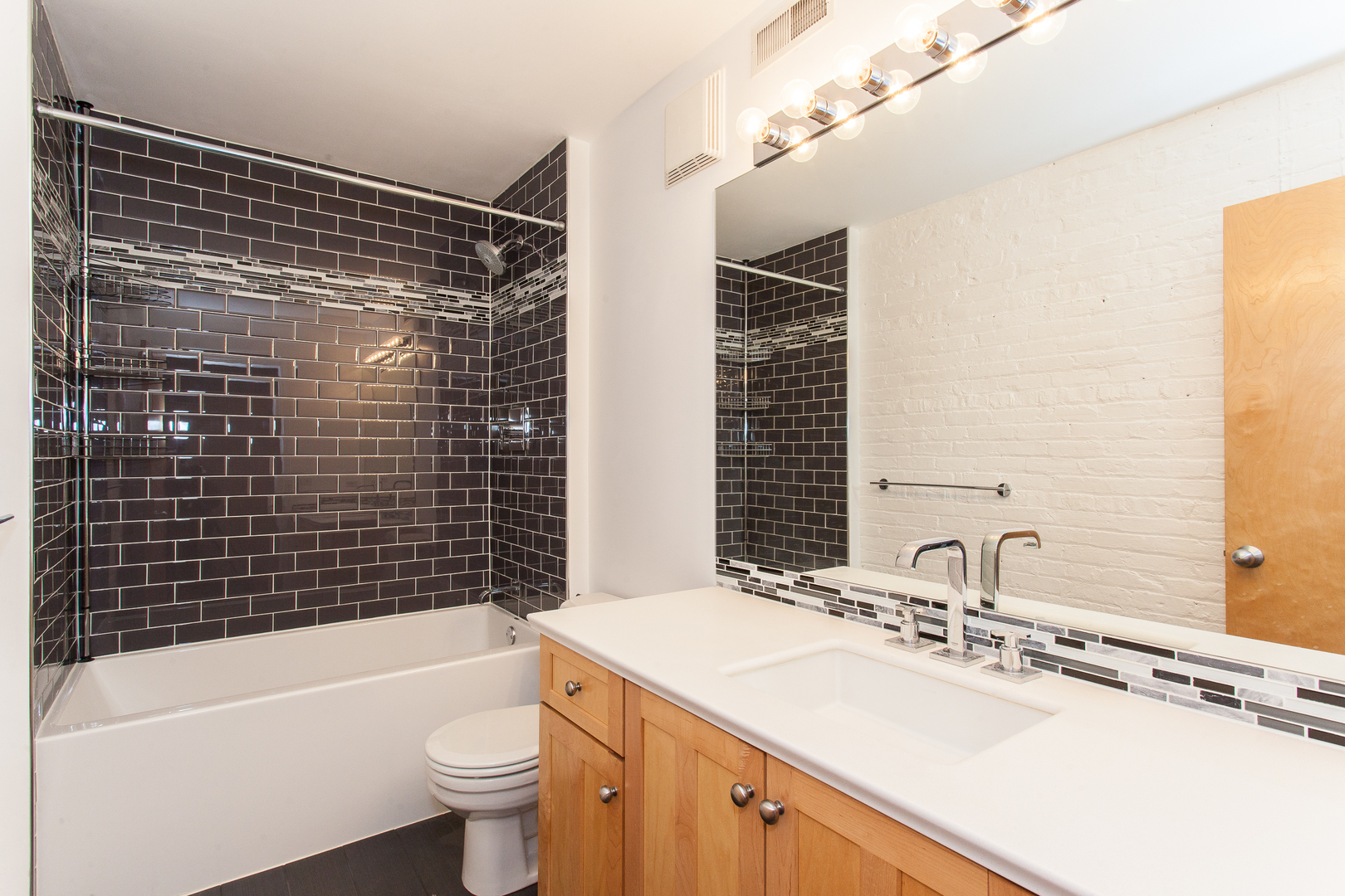 215 North Aberdeen Street, Unit 405A Chicago, IL 60607 - Photo 10 of 16