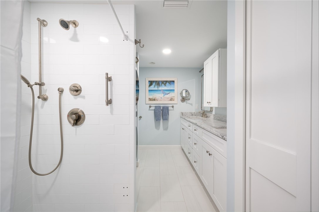 1001 Bay Road, Unit 208C Vero Beach, FL 32963 - Photo 21 of 36