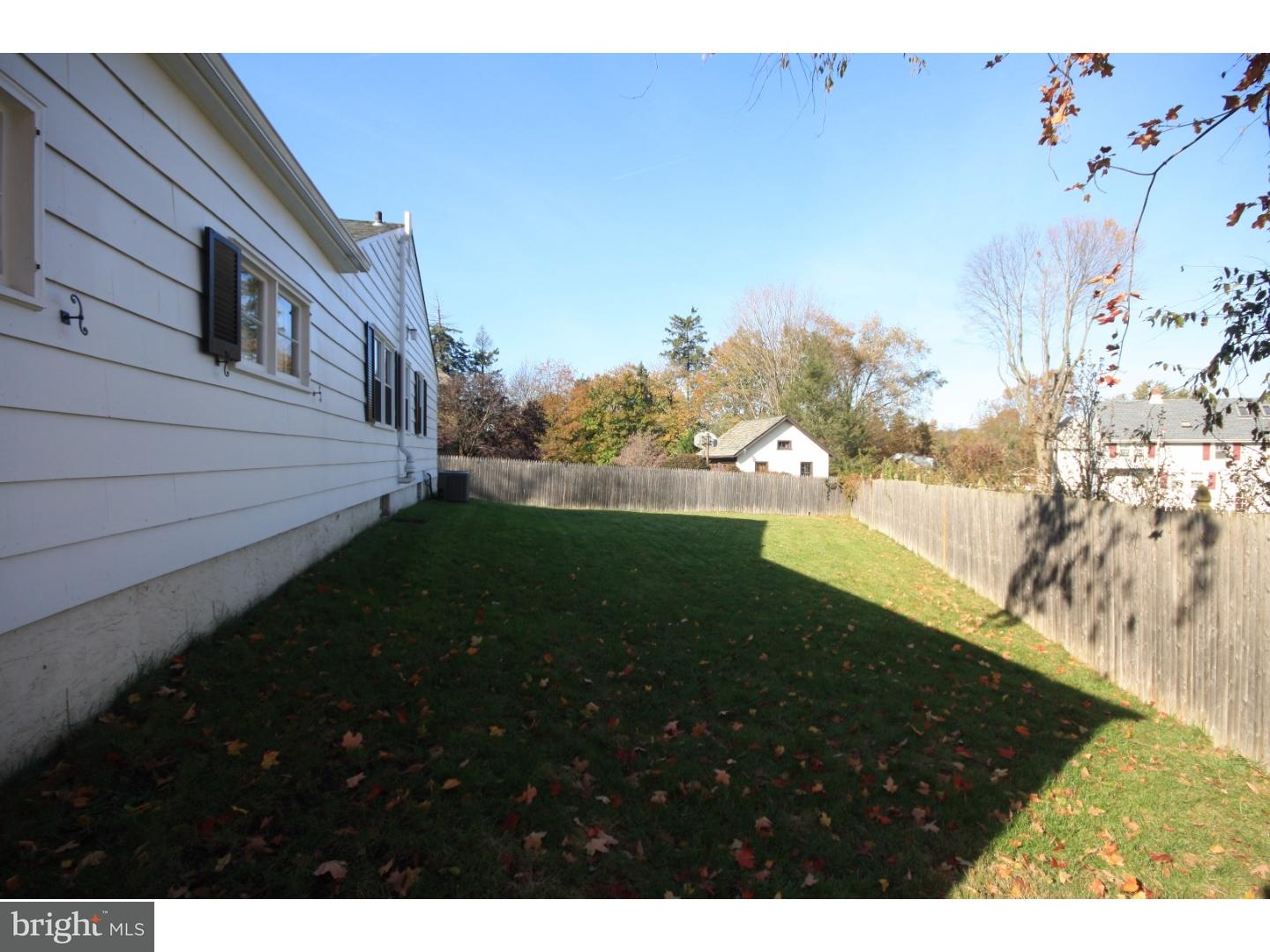 845 Herschel Road Philadelphia, PA 19116 - Photo 22 of 25 Back Yard