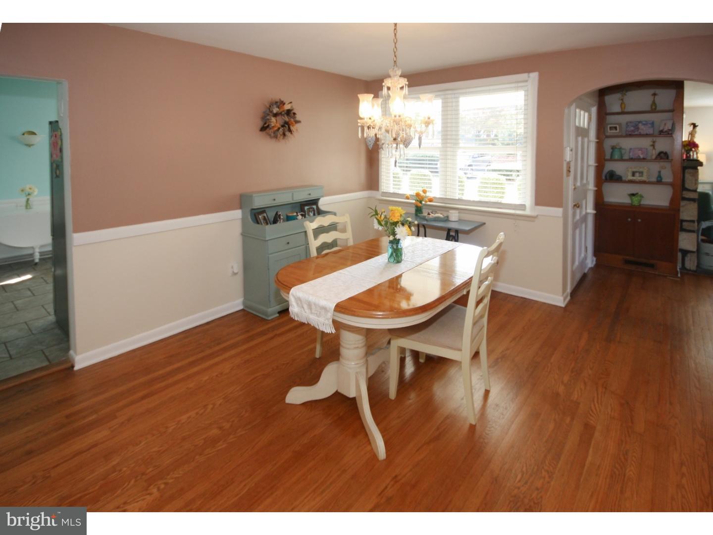 845 Herschel Road Philadelphia, PA 19116 - Photo 9 of 25 Dining Room