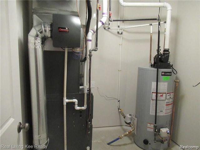 2685 Harvard Road Berkley, MI 48072 - Photo 8 of 22