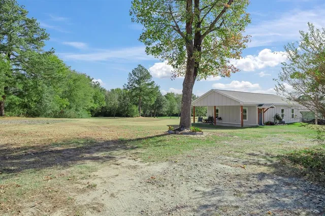 $250,000 | 838 West Quitman Street, Emory, TX 75440