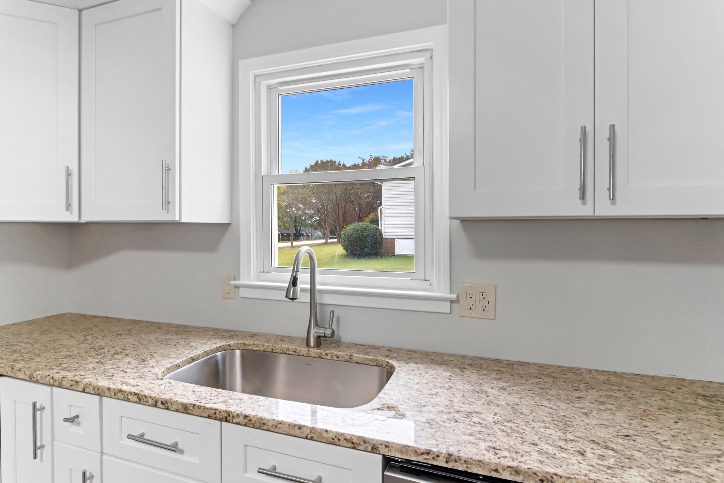 148 Southland Avenue Boiling Springs, SC 29316 - Photo 13 of 38