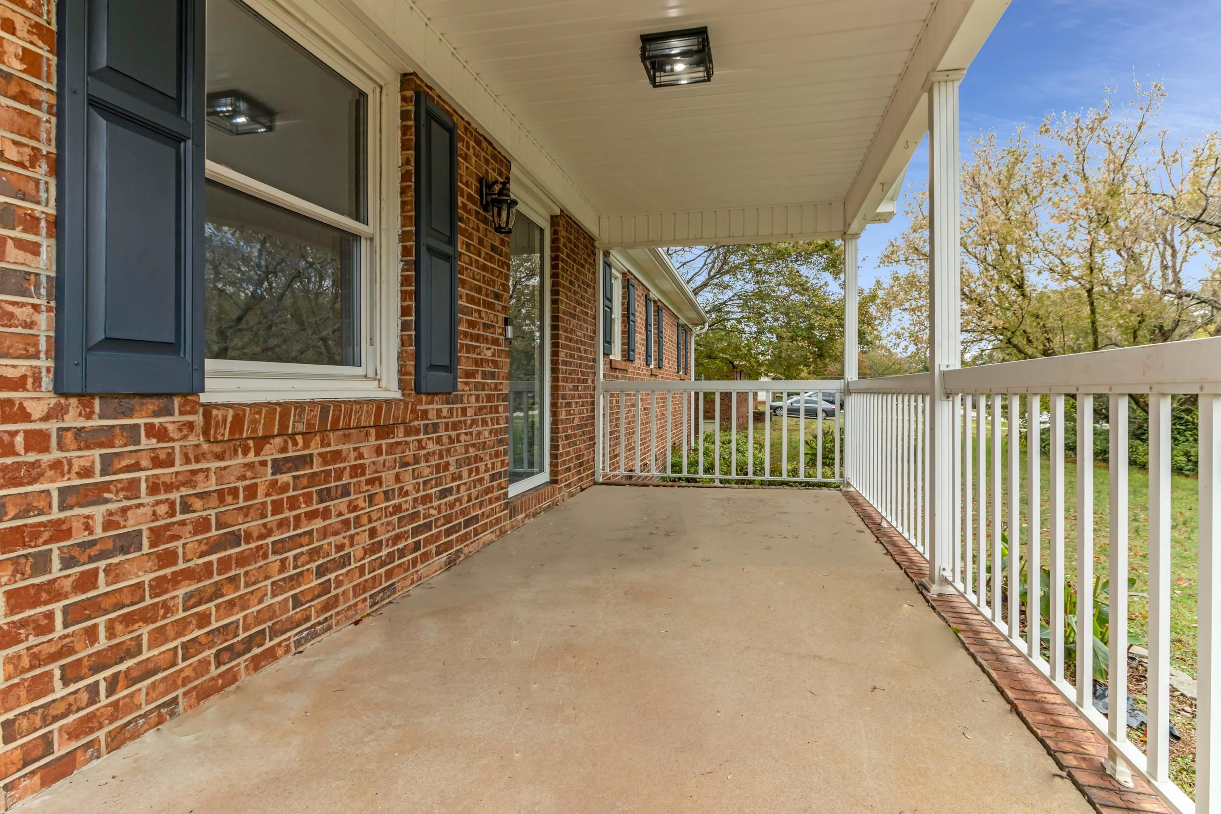 148 Southland Avenue Boiling Springs, SC 29316 - Photo 3 of 38