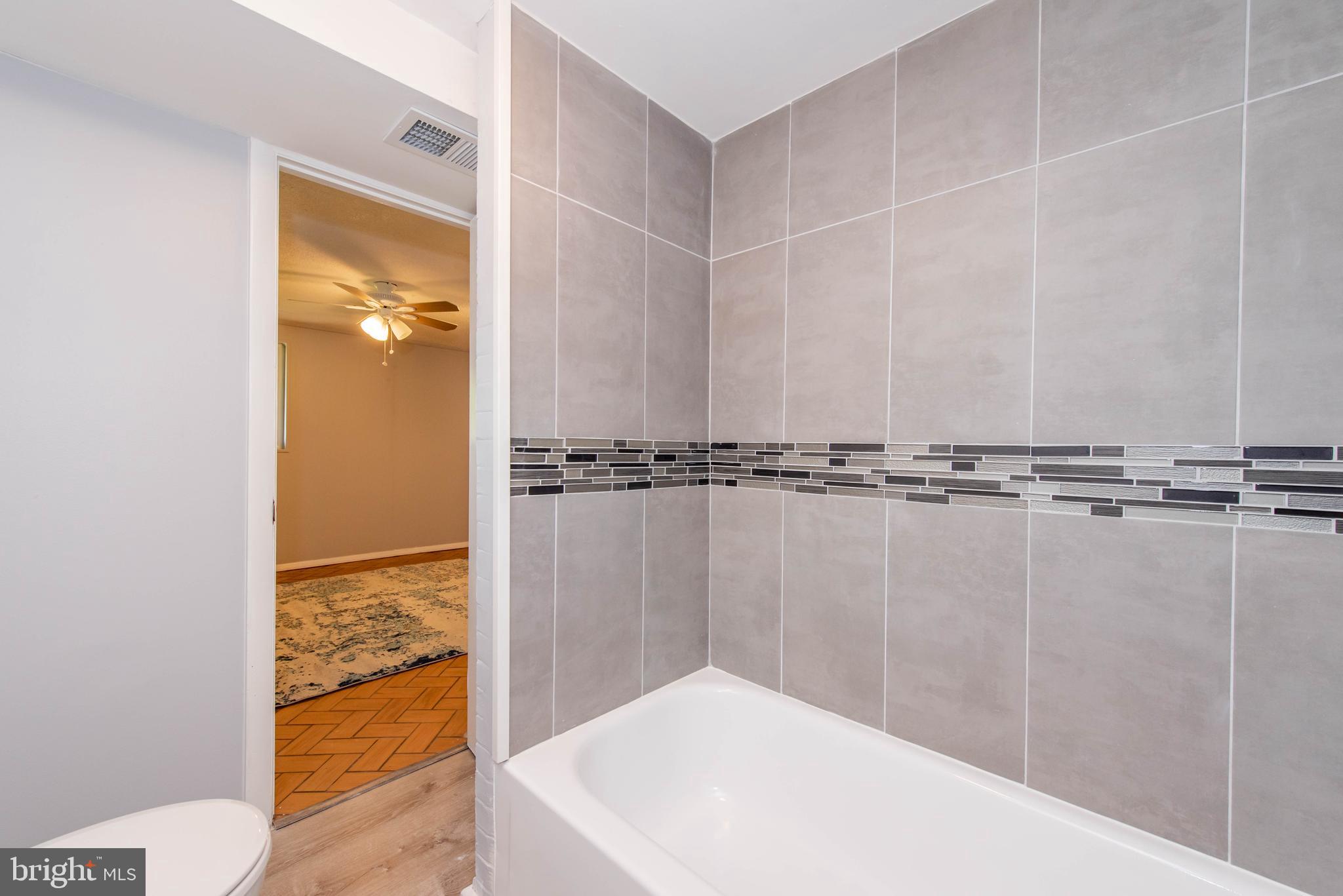 9218 Sandra Park Road Perry Hall, MD 21128 - Photo 23 of 41 Bath