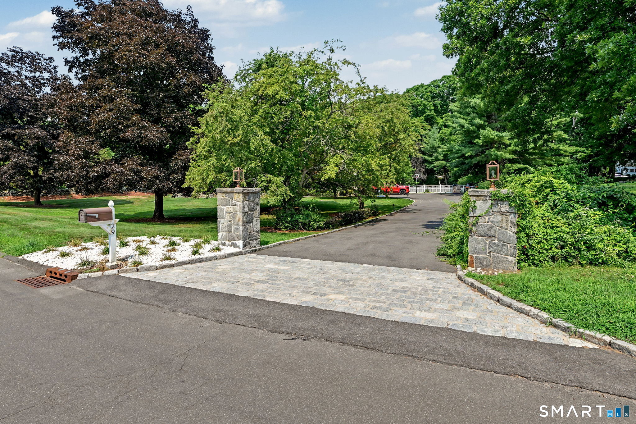 29 Old Logging Road Stamford, CT 06903 - Photo 28 of 38 Nice approach to a long driveway and turn around