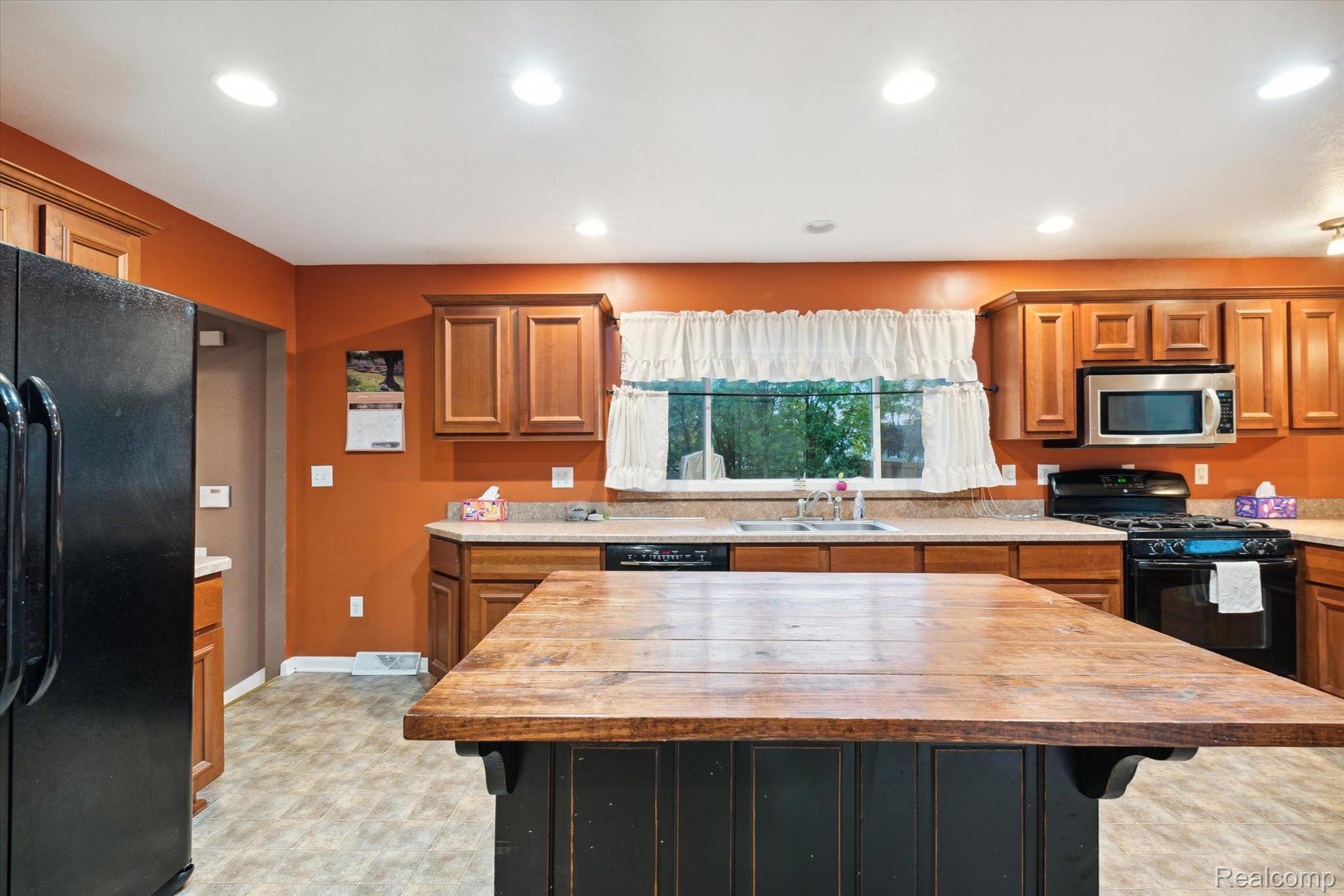 6361 Swiss Garden Road Temperance, MI 48182 - Photo 18 of 52 Gallery Image 18