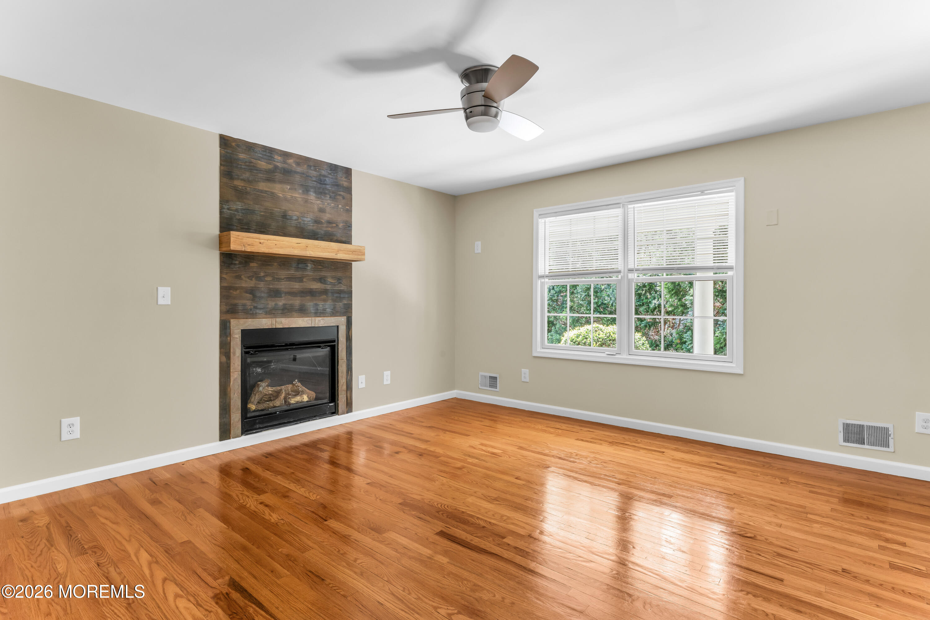 11 Cherry Tree Farm Road, Unit A Middletown, NJ 07748 - Photo 4 of 12 photos_high_resolution_HOM00660