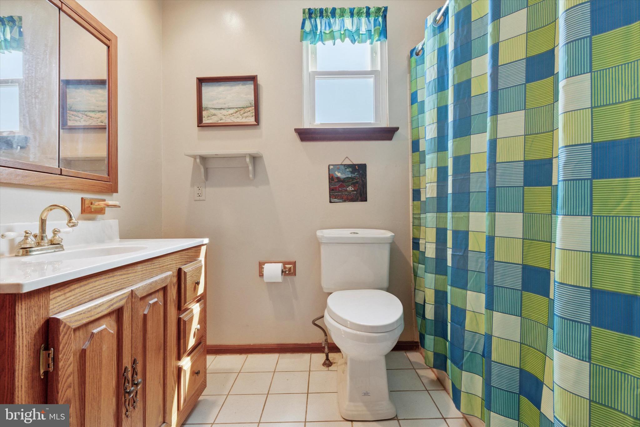 159 Hunt Drive Horsham, PA 19044 - Photo 22 of 31 a bathroom with a sink toilet and shower