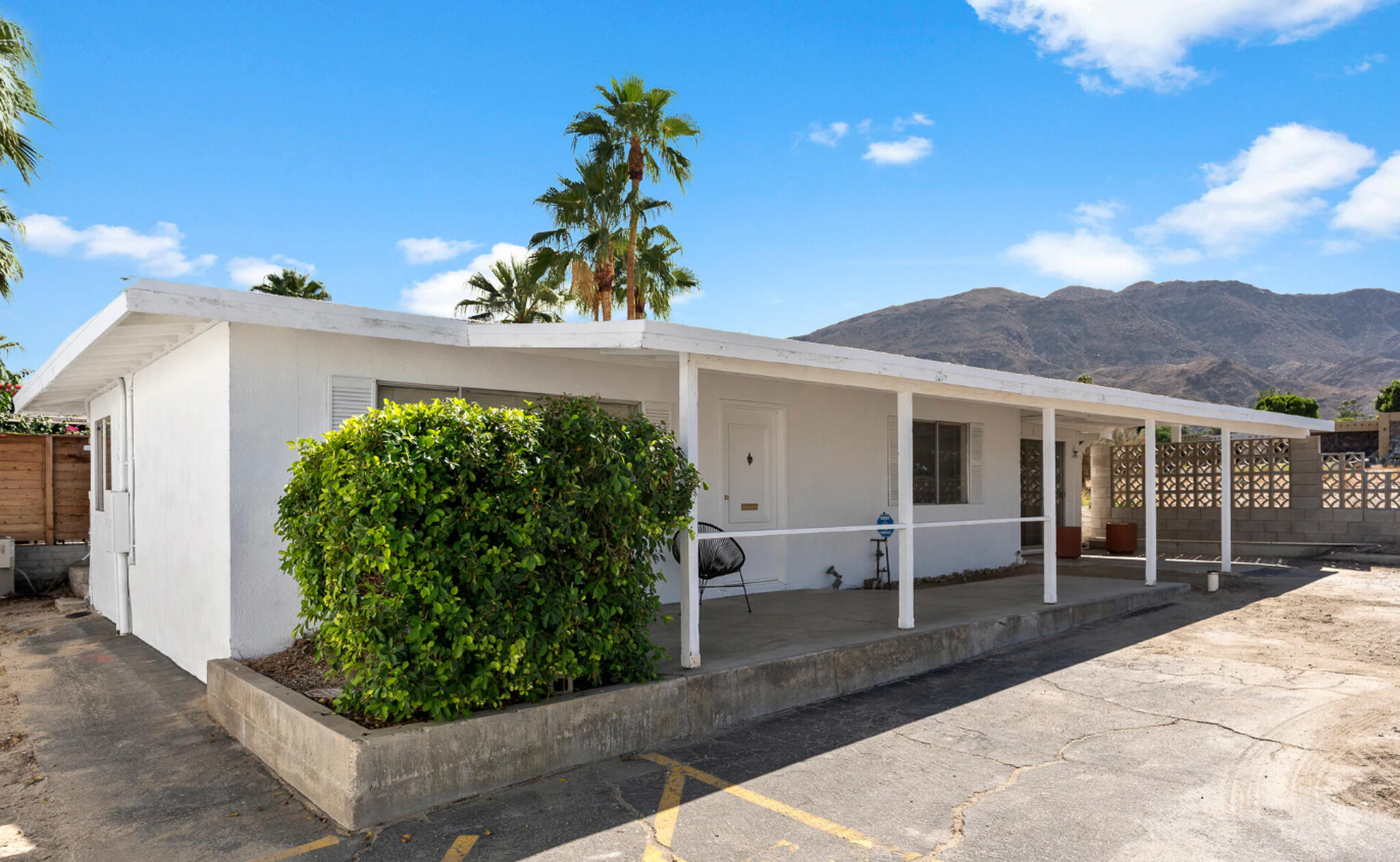 42414 Rancho Mirage Lane Rancho Mirage, CA 92270 - Photo 5 of 14 42414 RM Lane