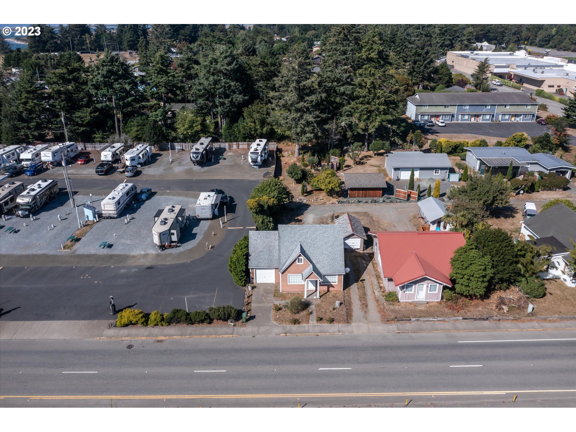 945 2nd Street Southeast Bandon, OR 97411 - Photo 24 of 29 a view of outdoor space