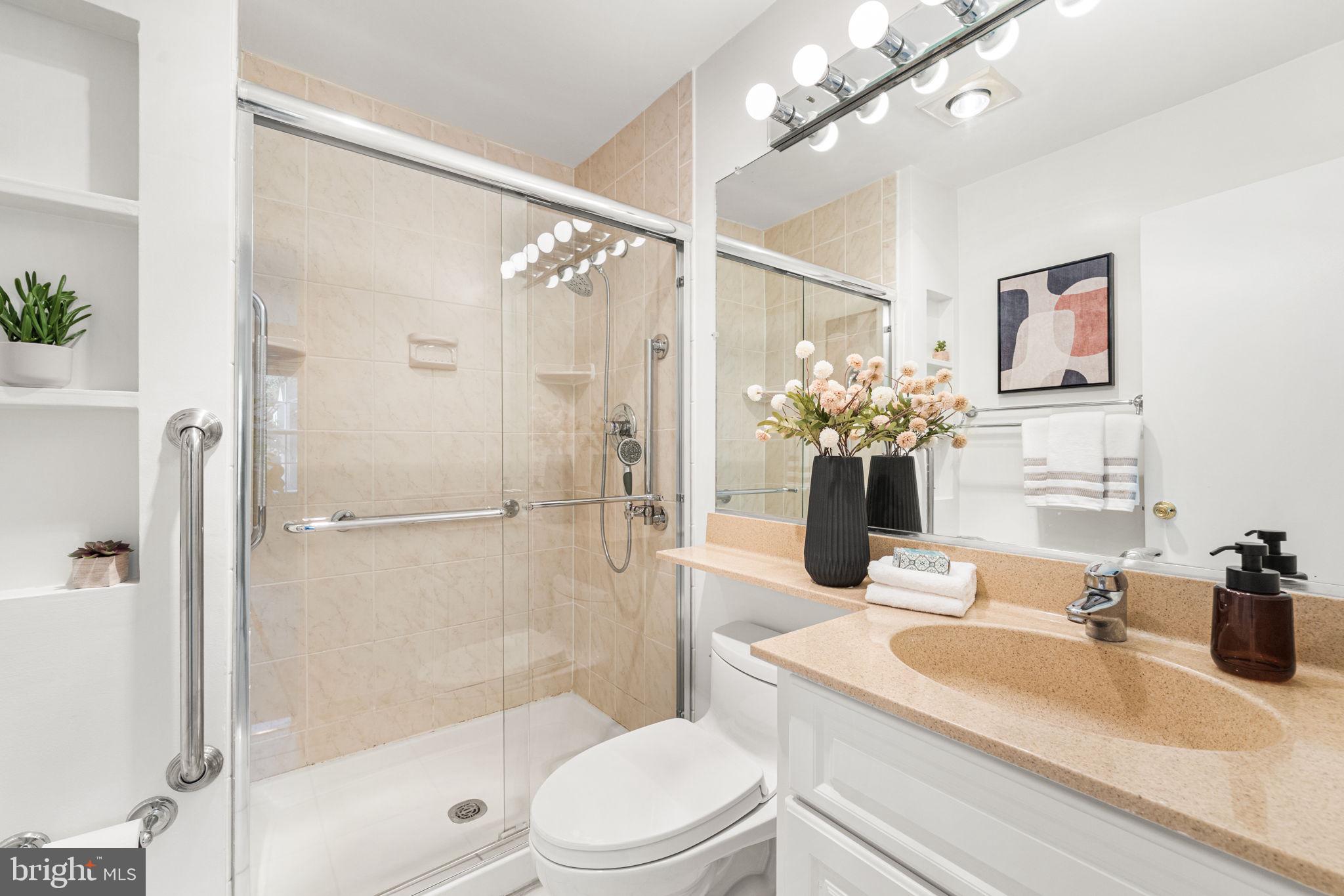 7913 Pebble Brook Court Springfield, VA 22153 - Photo 23 of 36 Primary Bathroom
