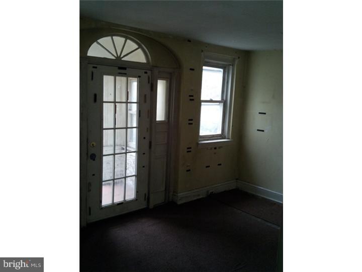 1007 Collings Road Camden, NJ 08104 - Photo 3 of 10