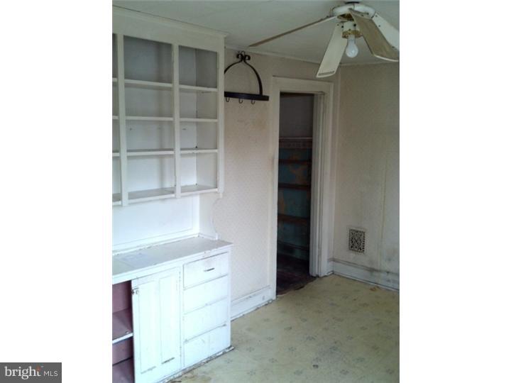 1007 Collings Road Camden, NJ 08104 - Photo 4 of 10