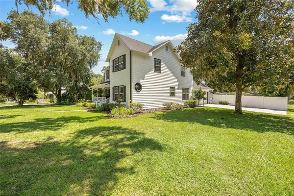 $449,000 | 6100 Ave F, McIntosh, FL 32664