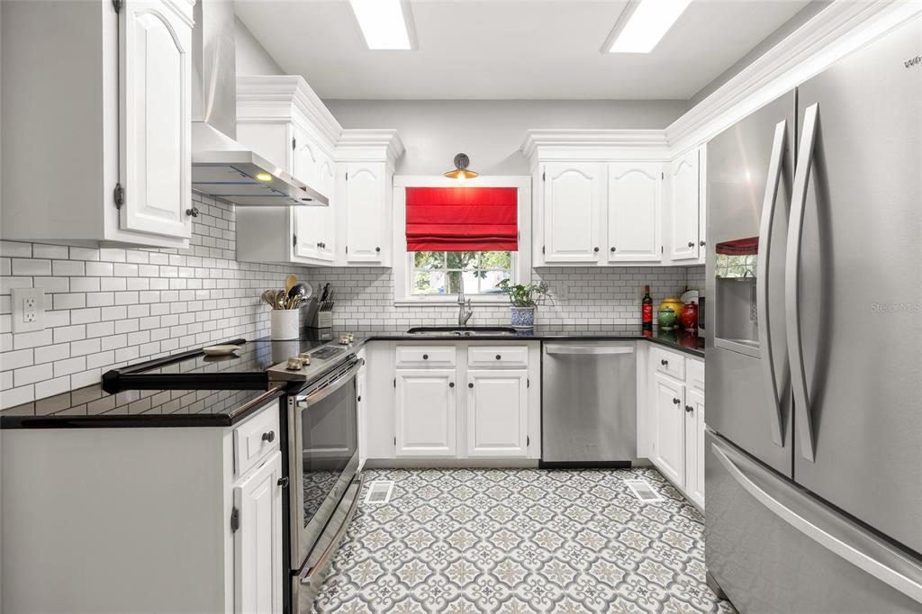 6100 Ave F McIntosh, FL 32664 - Photo 9 of 40