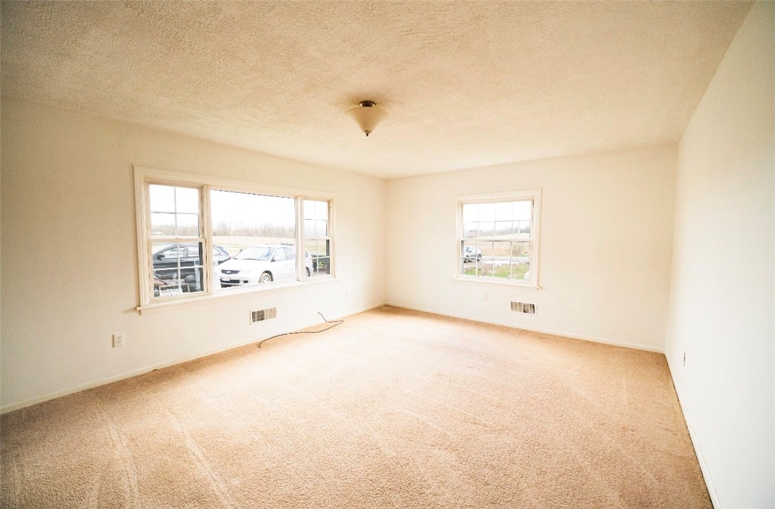 6841 Cavanaugh Road Lima, NY 14485 - Photo 9 of 16 Living room