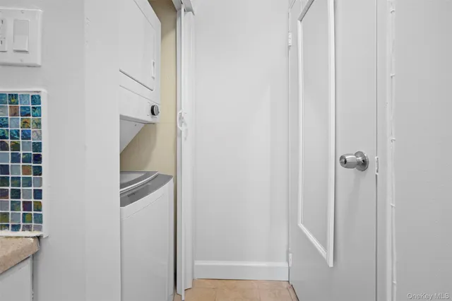 $349,000 | 252 Village Drive, Unit 252, Hauppauge, NY 11788