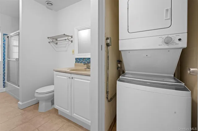 $349,000 | 252 Village Drive, Unit 252, Hauppauge, NY 11788