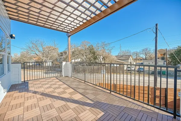 $3,000 | 1718 Hardy Street, Houston, TX 77026