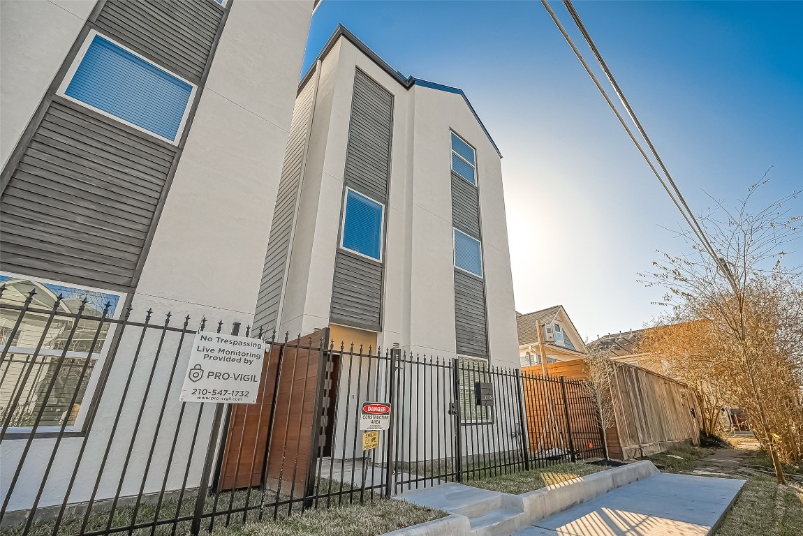 1718 Hardy Street Houston, TX 77026 - Photo 2 of 23 a view of a building from a balcony