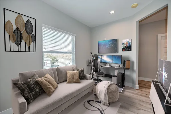 $3,000 | 1718 Hardy Street, Houston, TX 77026
