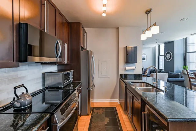 $2,800 | 780 South Federal Street, Unit 704, Chicago, IL 60605