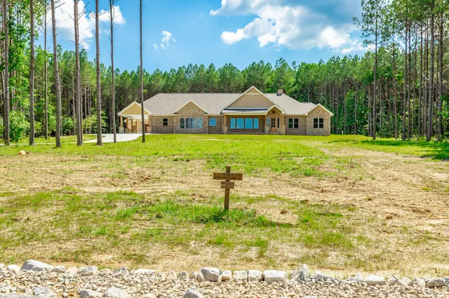 $1,299,000 | 220 High Point Lane, Jasper, TN 37347