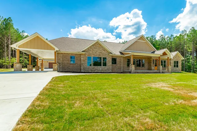 $1,299,000 | 220 High Point Lane, Jasper, TN 37347