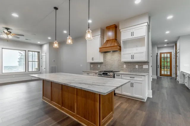 $1,299,000 | 220 High Point Lane, Jasper, TN 37347