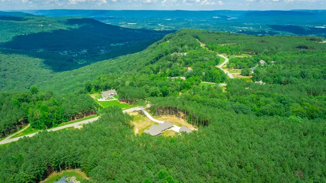 $1,299,000 | 220 High Point Lane, Jasper, TN 37347