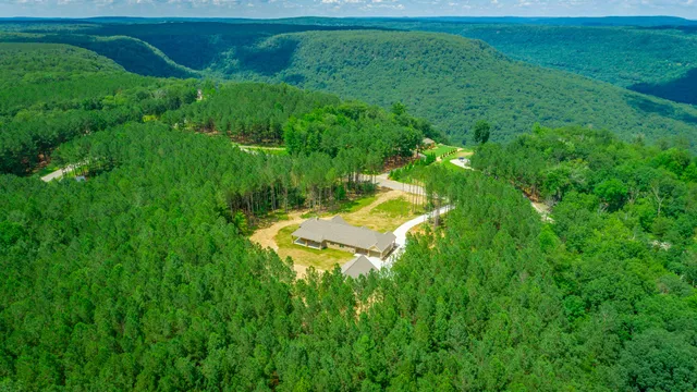 $1,299,000 | 220 High Point Lane, Jasper, TN 37347