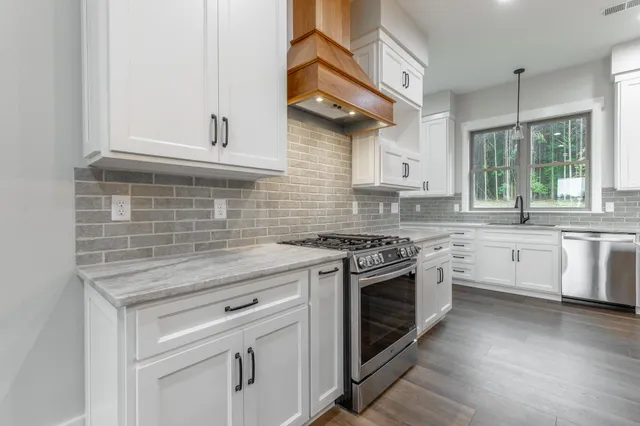 $1,299,000 | 220 High Point Lane, Jasper, TN 37347