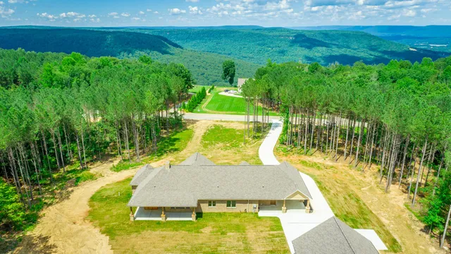 $1,299,000 | 220 High Point Lane, Jasper, TN 37347
