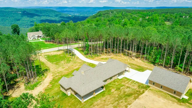 $1,299,000 | 220 High Point Lane, Jasper, TN 37347