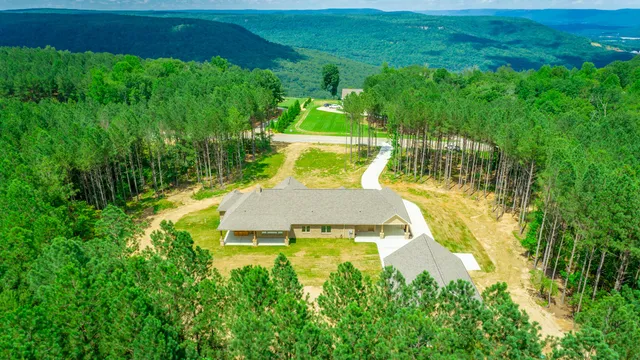 $1,299,000 | 220 High Point Lane, Jasper, TN 37347