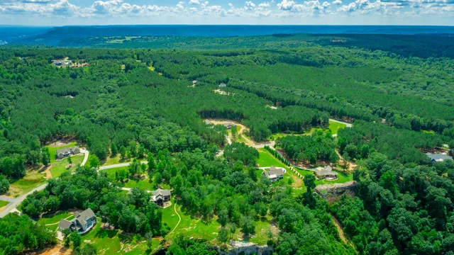 $1,299,000 | 220 High Point Lane, Jasper, TN 37347