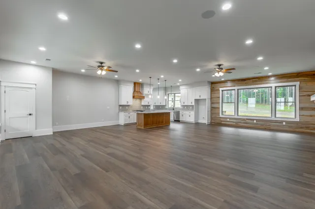 $1,299,000 | 220 High Point Lane, Jasper, TN 37347