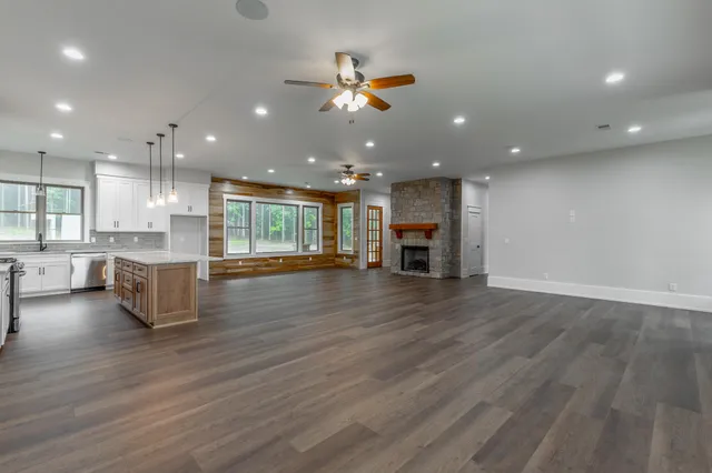 $1,299,000 | 220 High Point Lane, Jasper, TN 37347