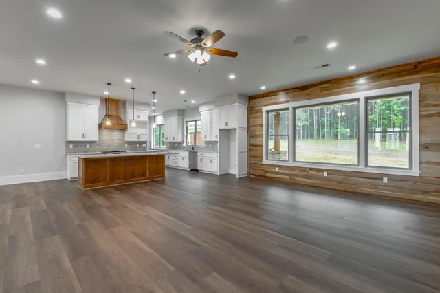 $1,299,000 | 220 High Point Lane, Jasper, TN 37347