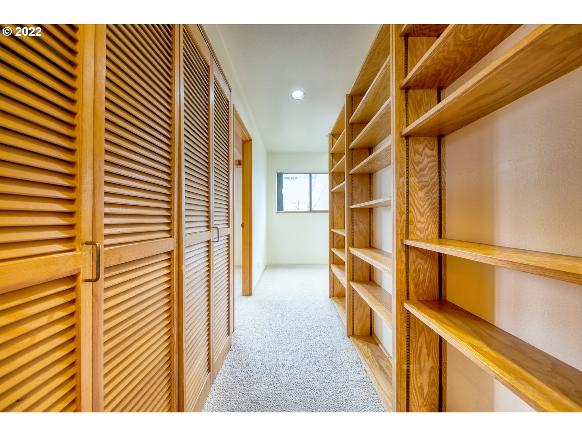 974 Lincoln Street Eugene, OR 97401 - Photo 26 of 32 a view of an empty room