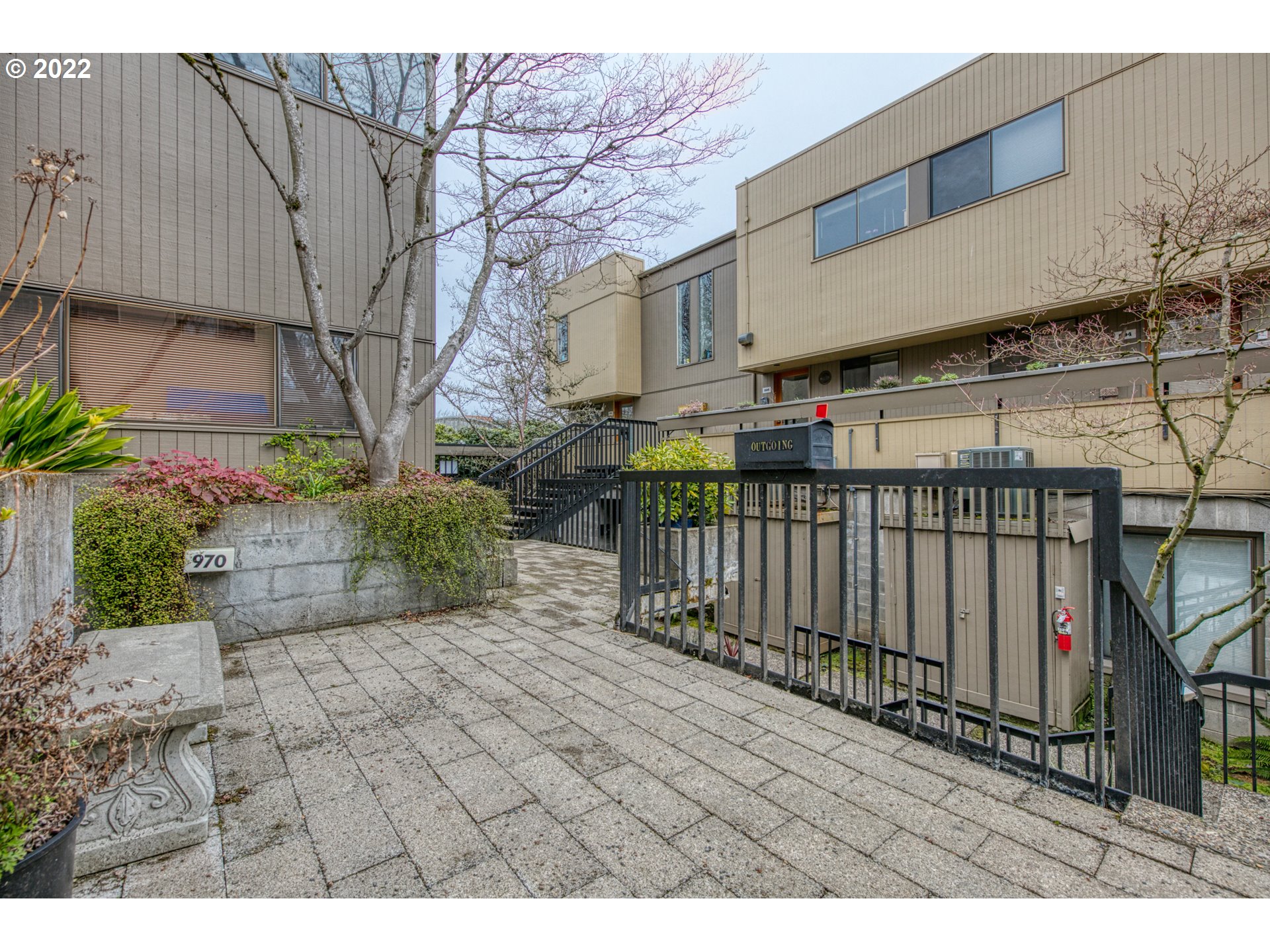 974 Lincoln Street Eugene, OR 97401 - Photo 3 of 32