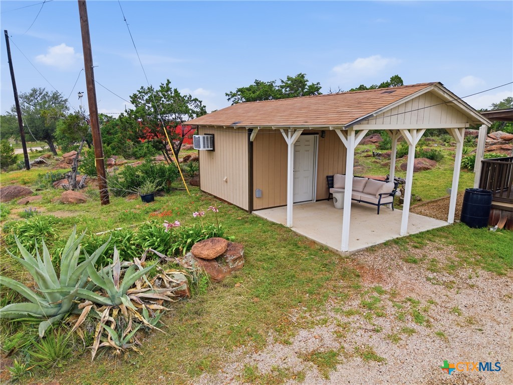104 Ridge Road Burnet, TX 78611 - Photo 11 of 29