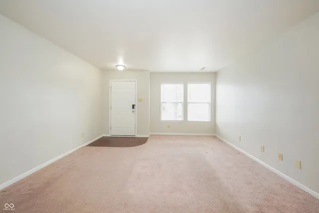 $1,660 | 1330 Central Park Drive, Shelbyville, IN 46176