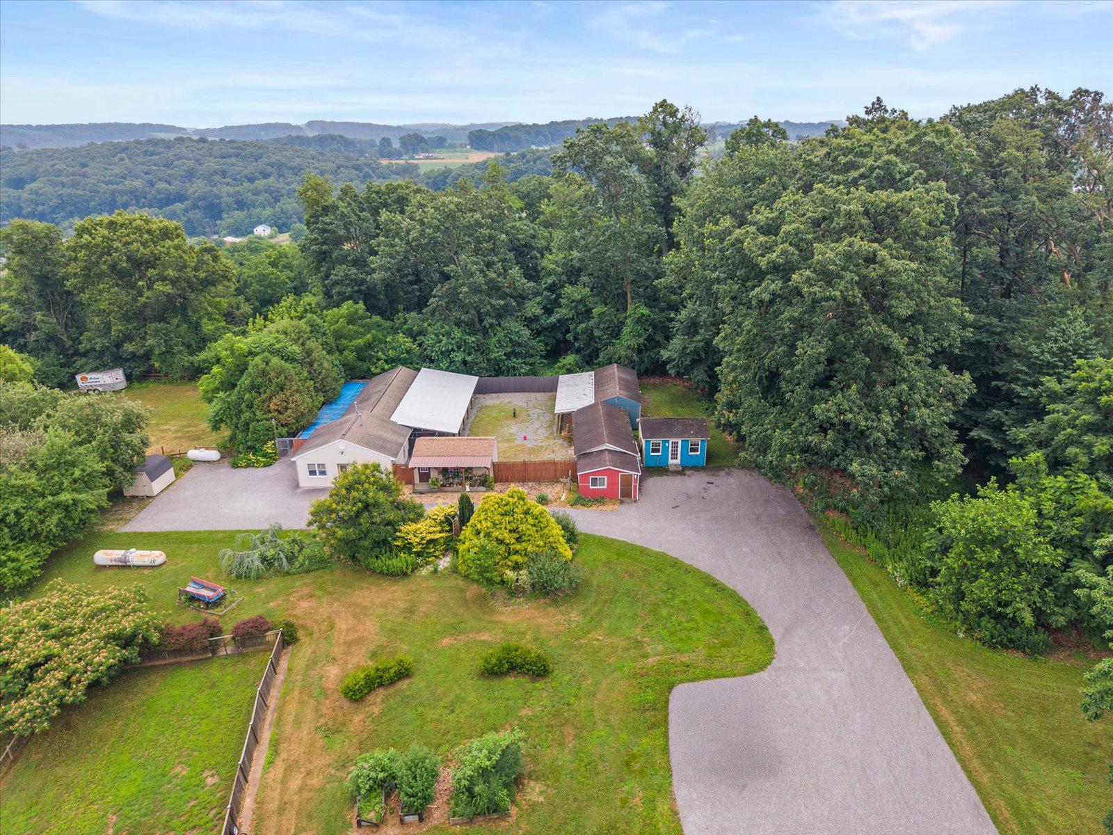 333 Newcomer Road Windsor, PA 17366 - Photo 44 of 112 Kennel Buildings