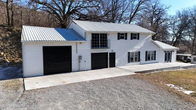 $289,900 | 14913 County Road 457, Amazonia, MO 64421