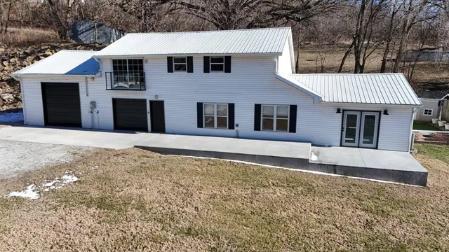 $289,900 | 14913 County Road 457, Amazonia, MO 64421