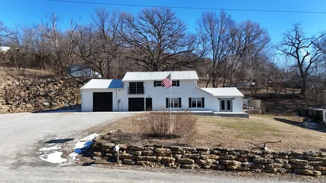 $289,900 | 14913 County Road 457, Amazonia, MO 64421