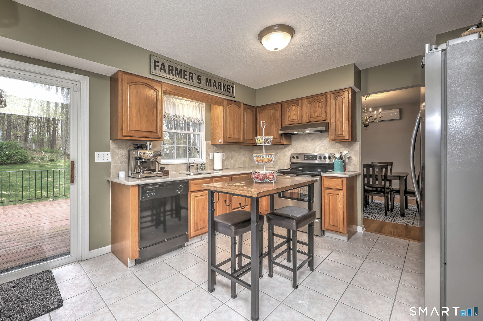 112 Finch Avenue Meriden, CT 06451 - Photo 13 of 40