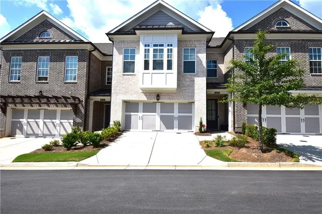 $715,000 | 4944 Sealy Circle, Peachtree Corners, GA 30092